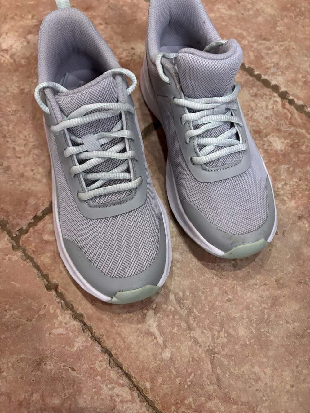 Athletic Works Lifestyle Mesh Jogger Sneakers Size 7 Gray